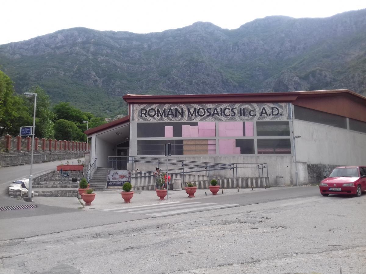 Apartmani Mozaici Risan Exterior foto