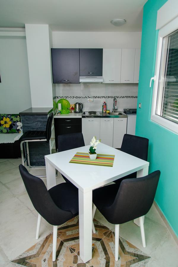 Apartmani Mozaici Risan Exterior foto
