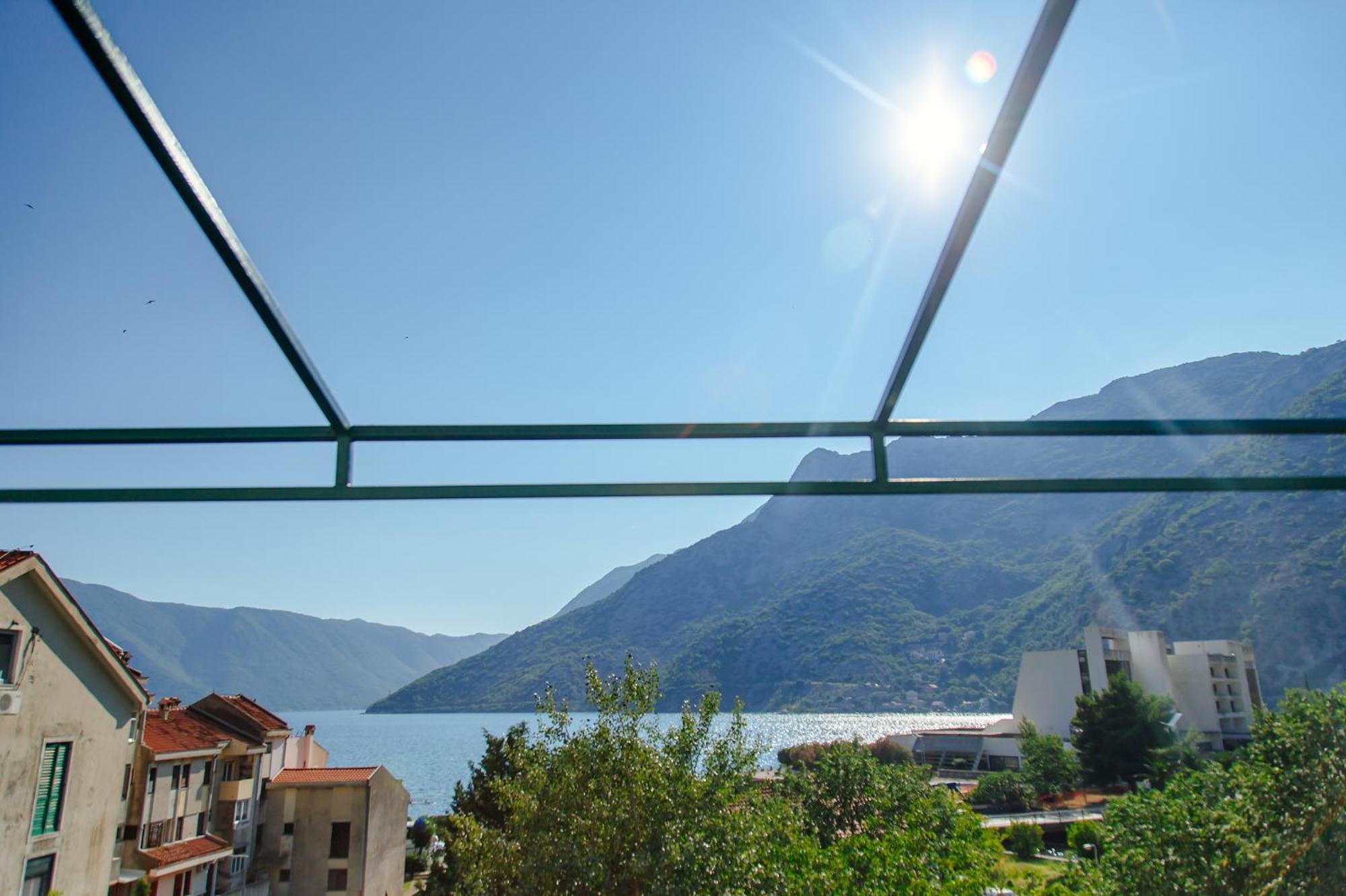 Apartmani Mozaici Risan Exterior foto