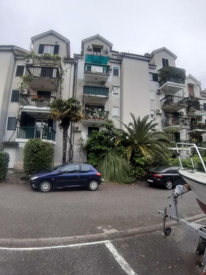 Apartmani Mozaici Risan Exterior foto